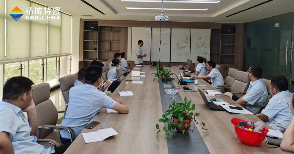 强化专业手艺，提高服务水平  营销部开展营业手艺培训